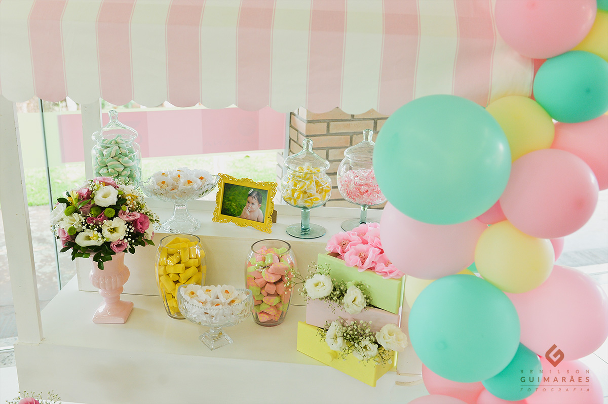 doces e balões