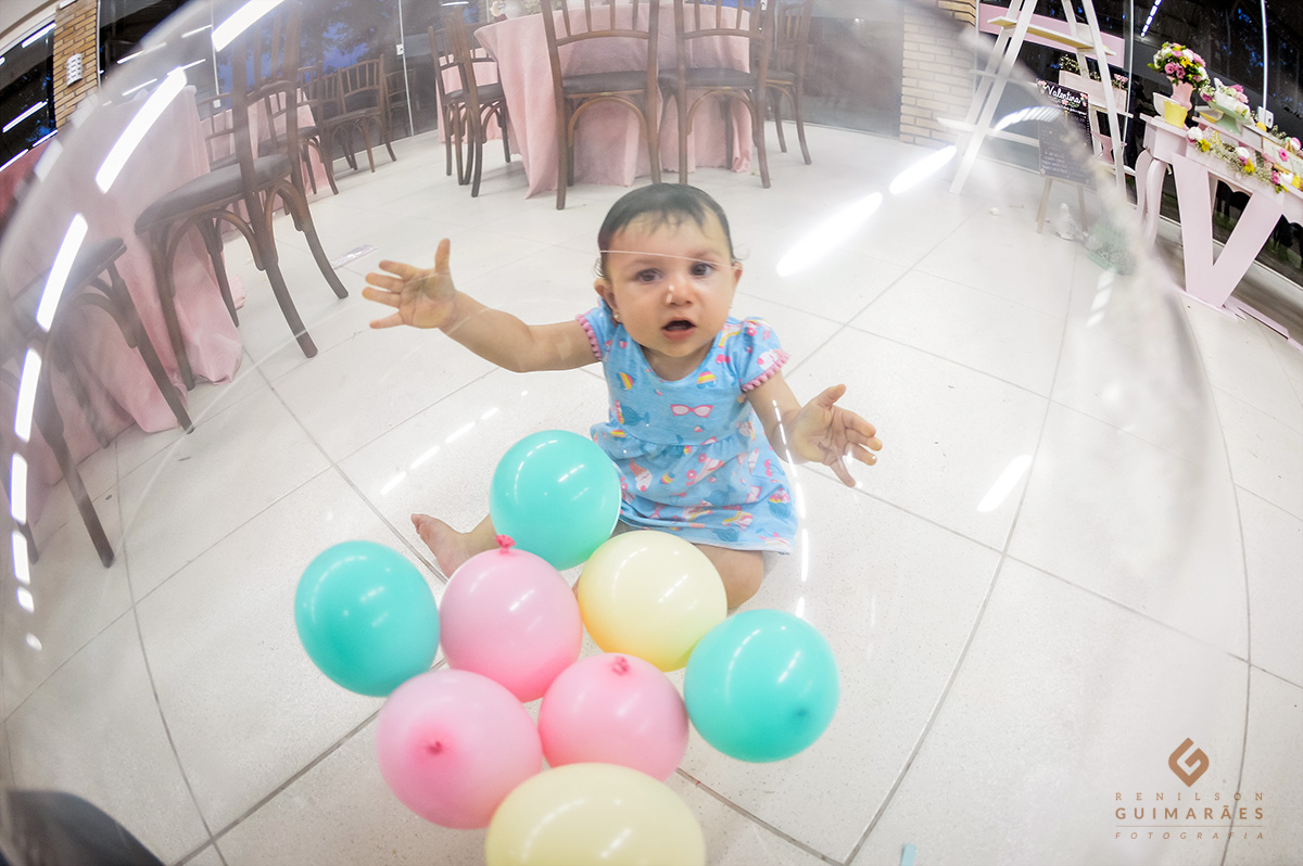 A menina dentro da balão