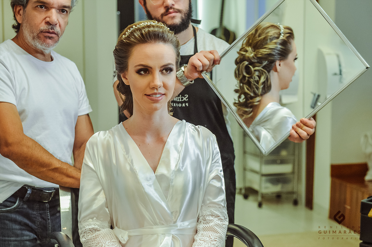 o cabelo da noiva pronto