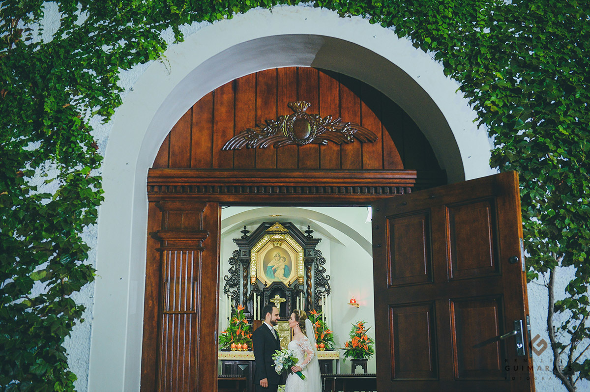 Capela de schoenstatt: momento de fé dos noivos