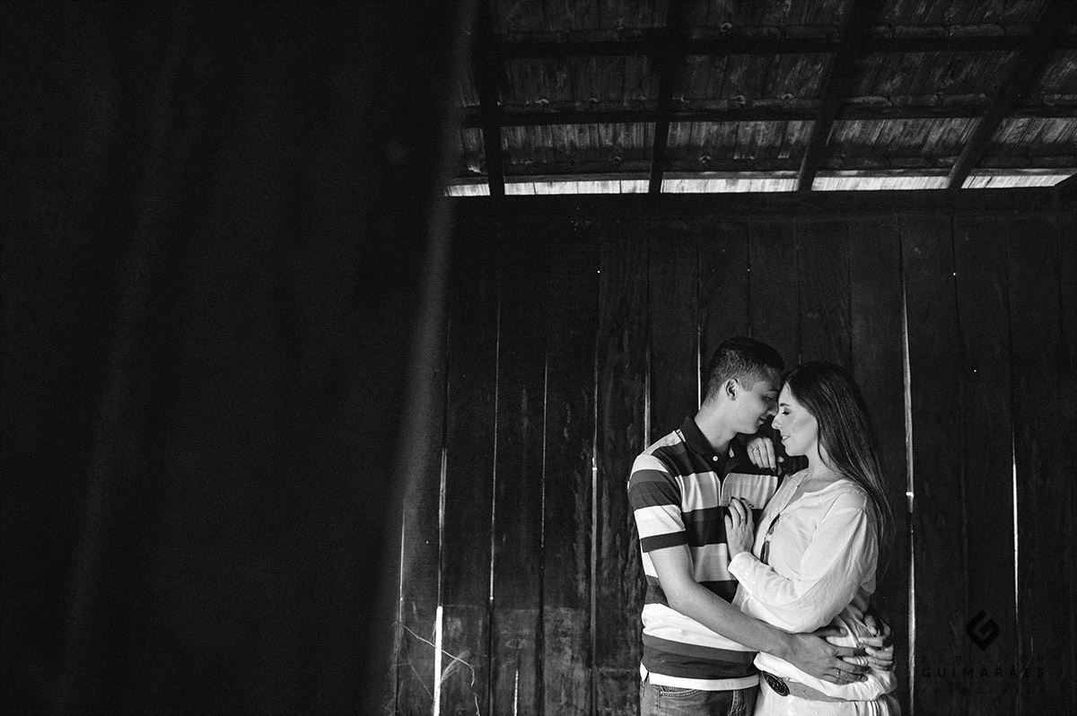 Ensaio na casa abandonada na fazenda
