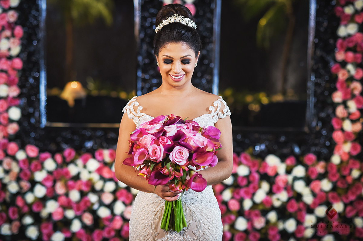 A noiva com seu lindo bouquet