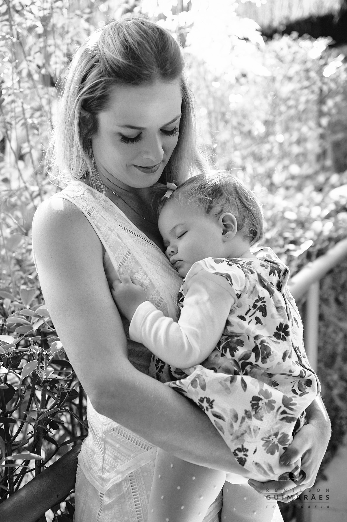 Soninho no colo da mamãe