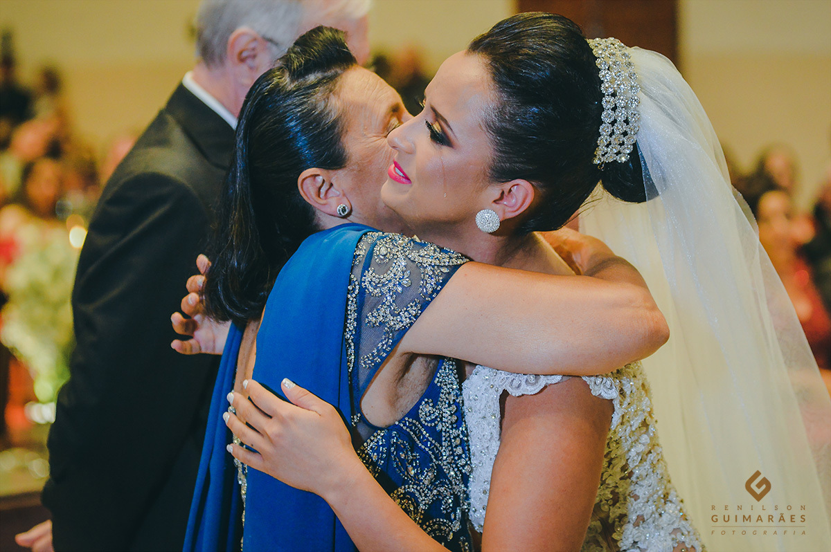 Aquela lágrima de alegria escorrendo pelo rosto da noiva