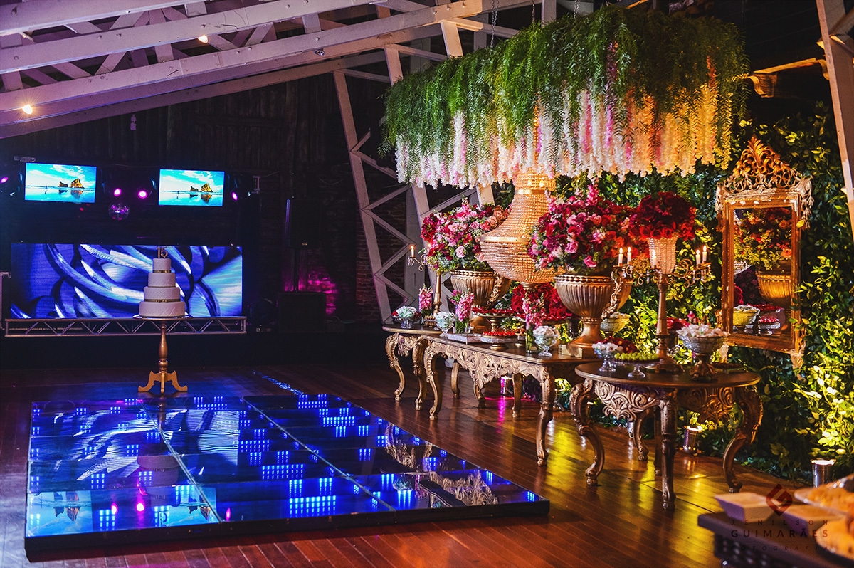 Decoração da Moments Decor na festa de 15 anos