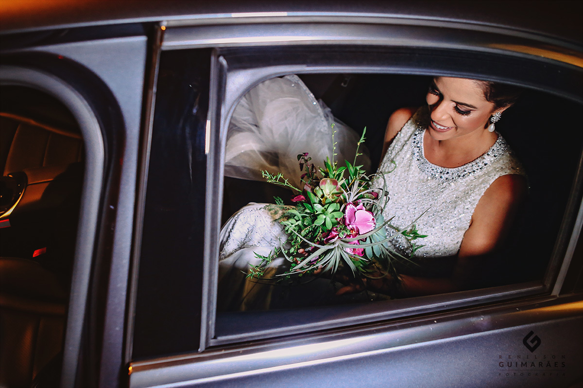 A noiva Carol no carro