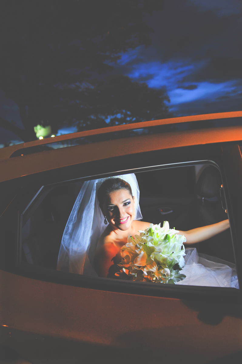Noiva no carro