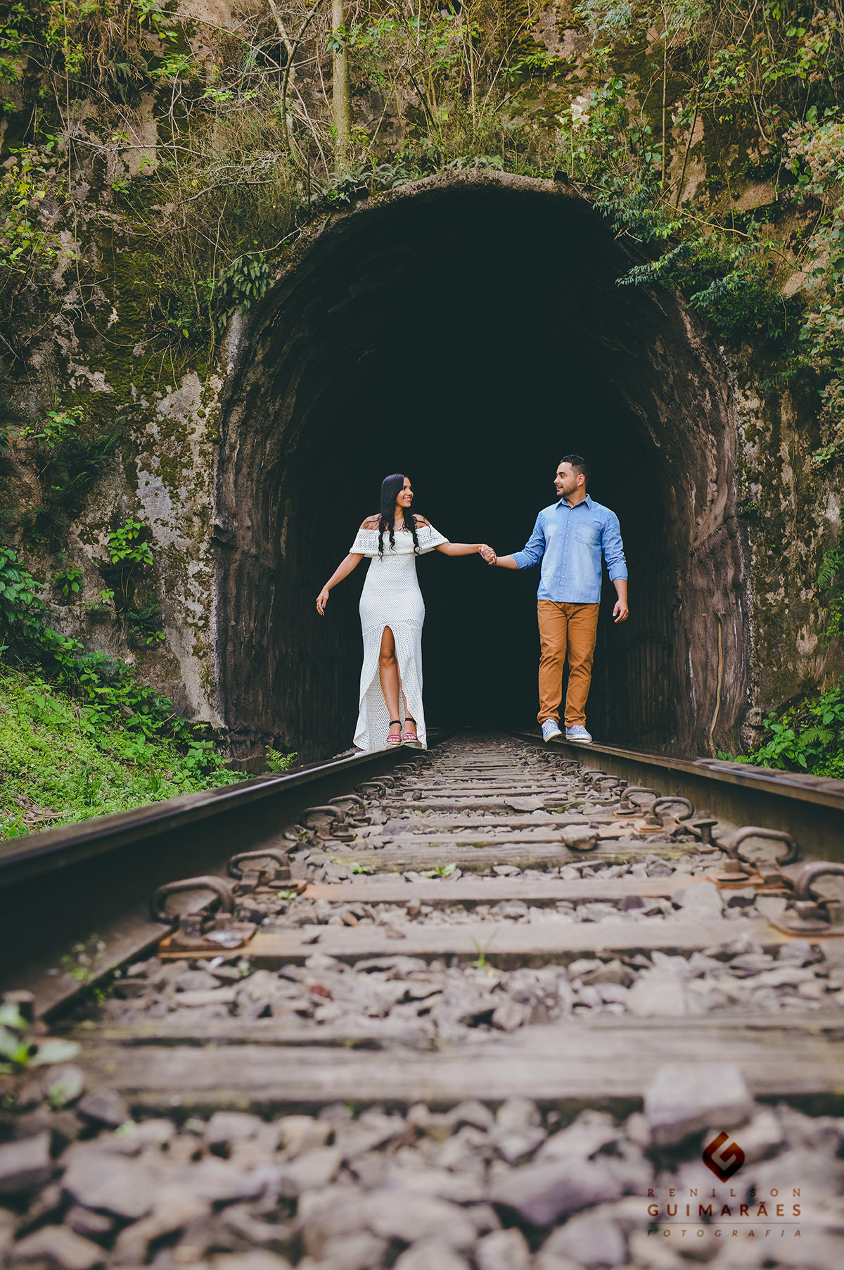os noivos em ensaio em Mauá da Serra