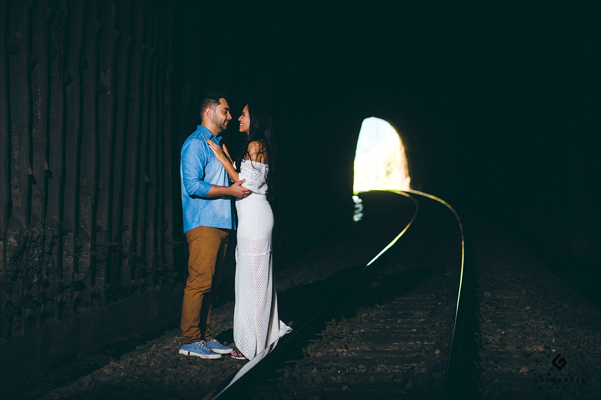 Ensaio no túnel da linha de trem