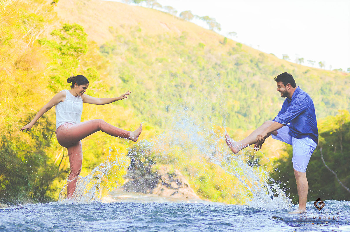 Pré-wedding - Carolina e Italo - brincadeira na água