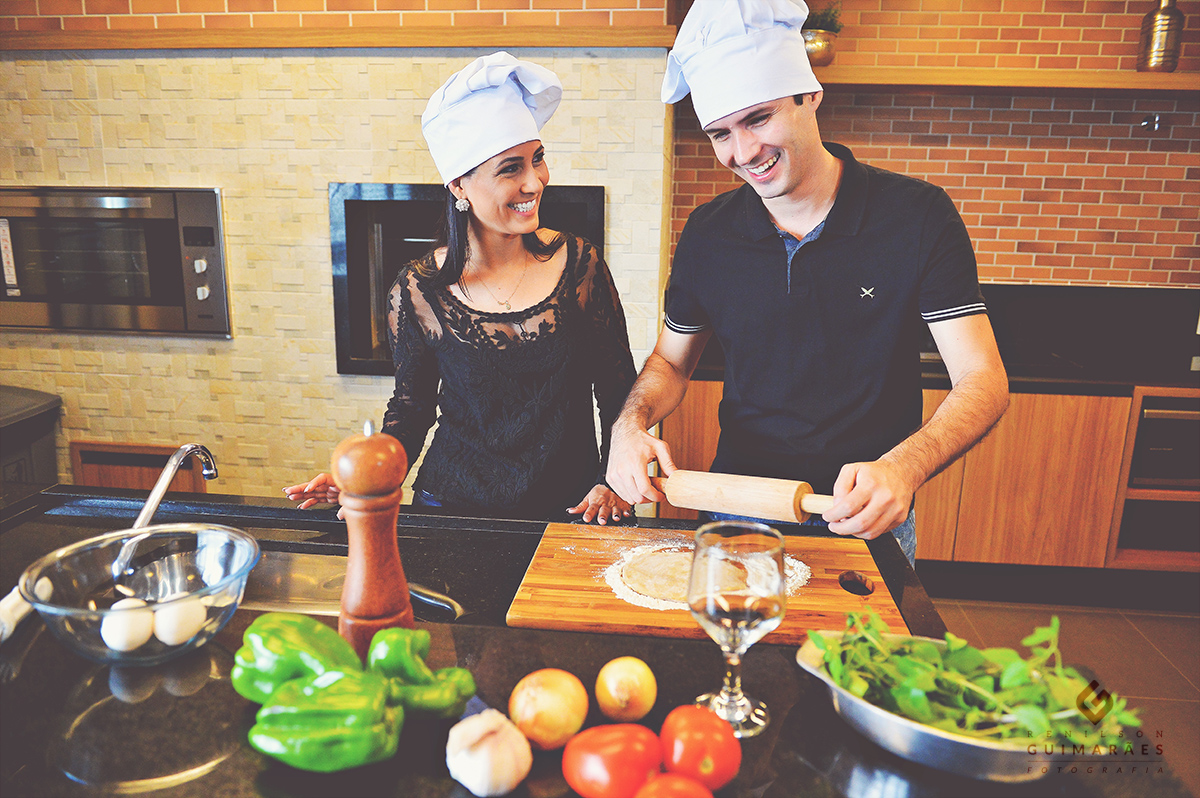 Noivos na cozinha - gastronomia - gourmet