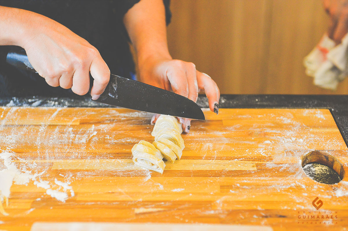 Noivos na cozinha - gastronomia - gourmet