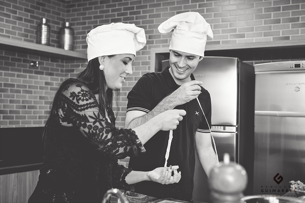Noivos na cozinha - gastronomia - gourmet
