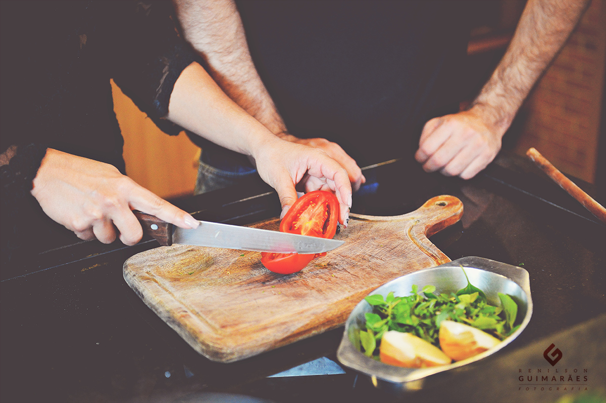 Noivos na cozinha - gastronomia - gourmet