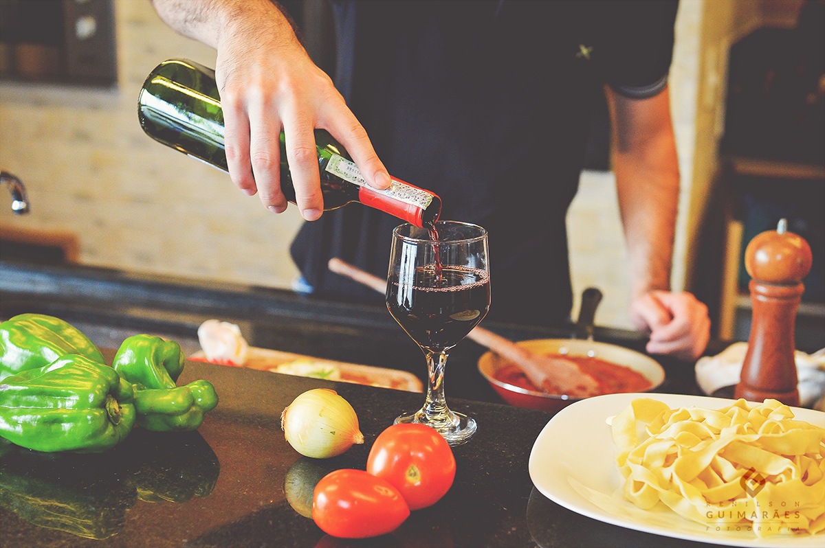 Noivos na cozinha - gastronomia - gourmet