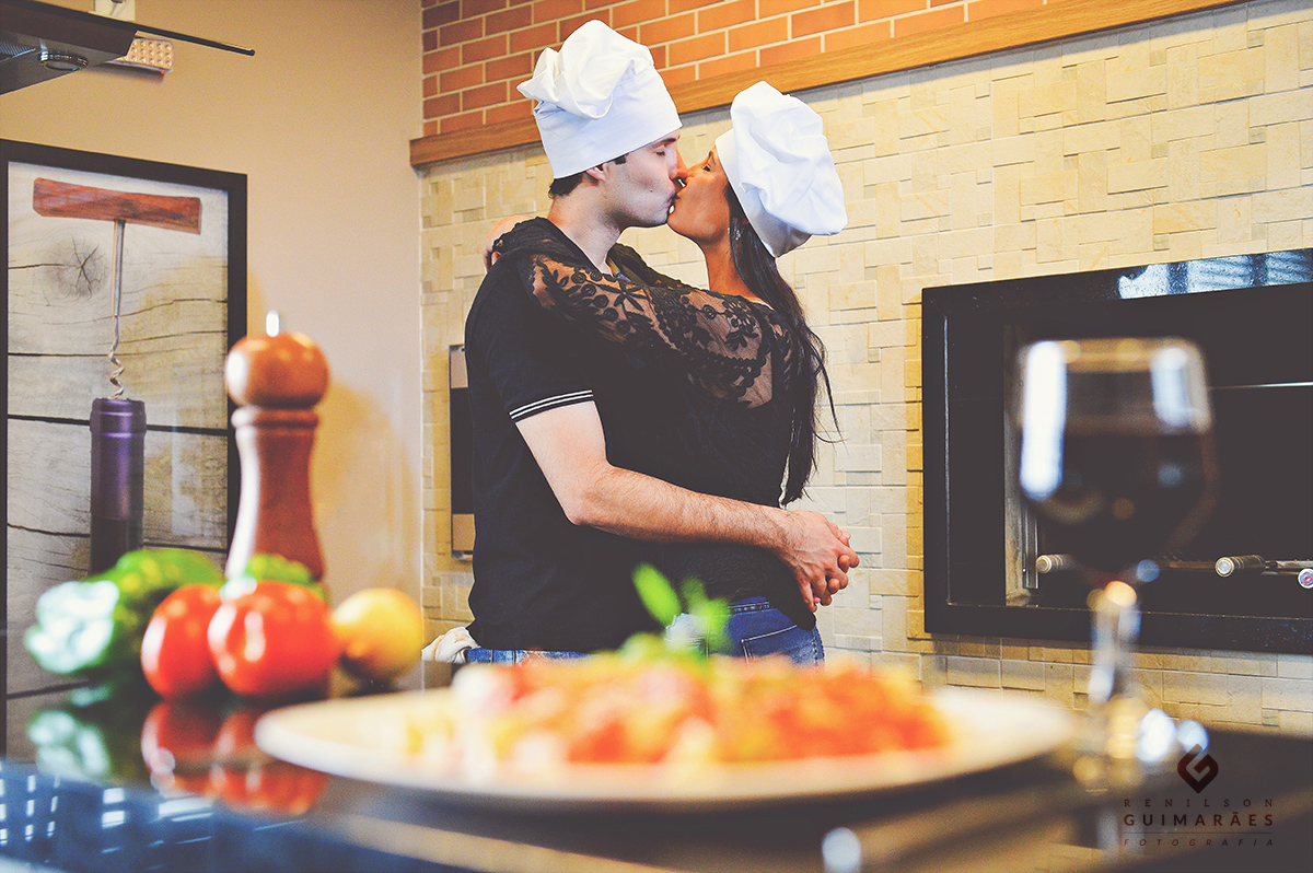 Noivos na cozinha - gastronomia - gourmet