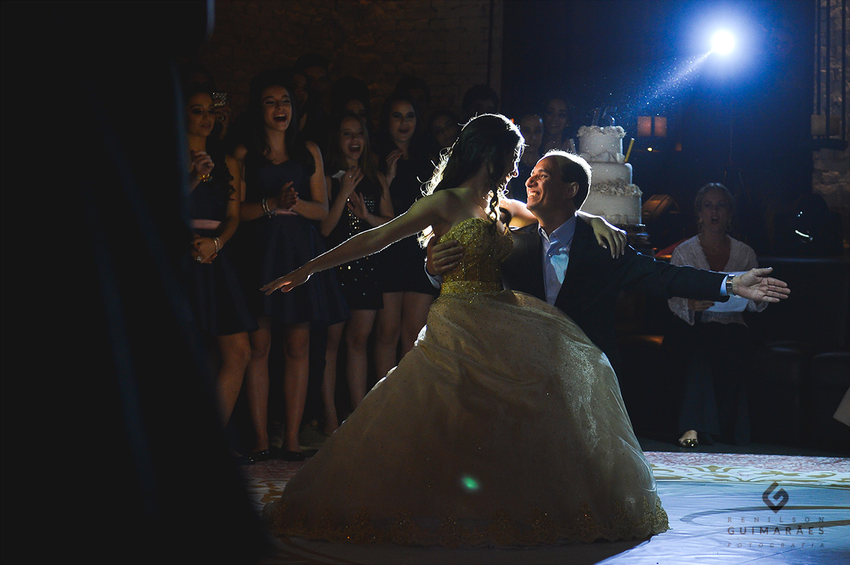 15 anos Julia - dança com o pai