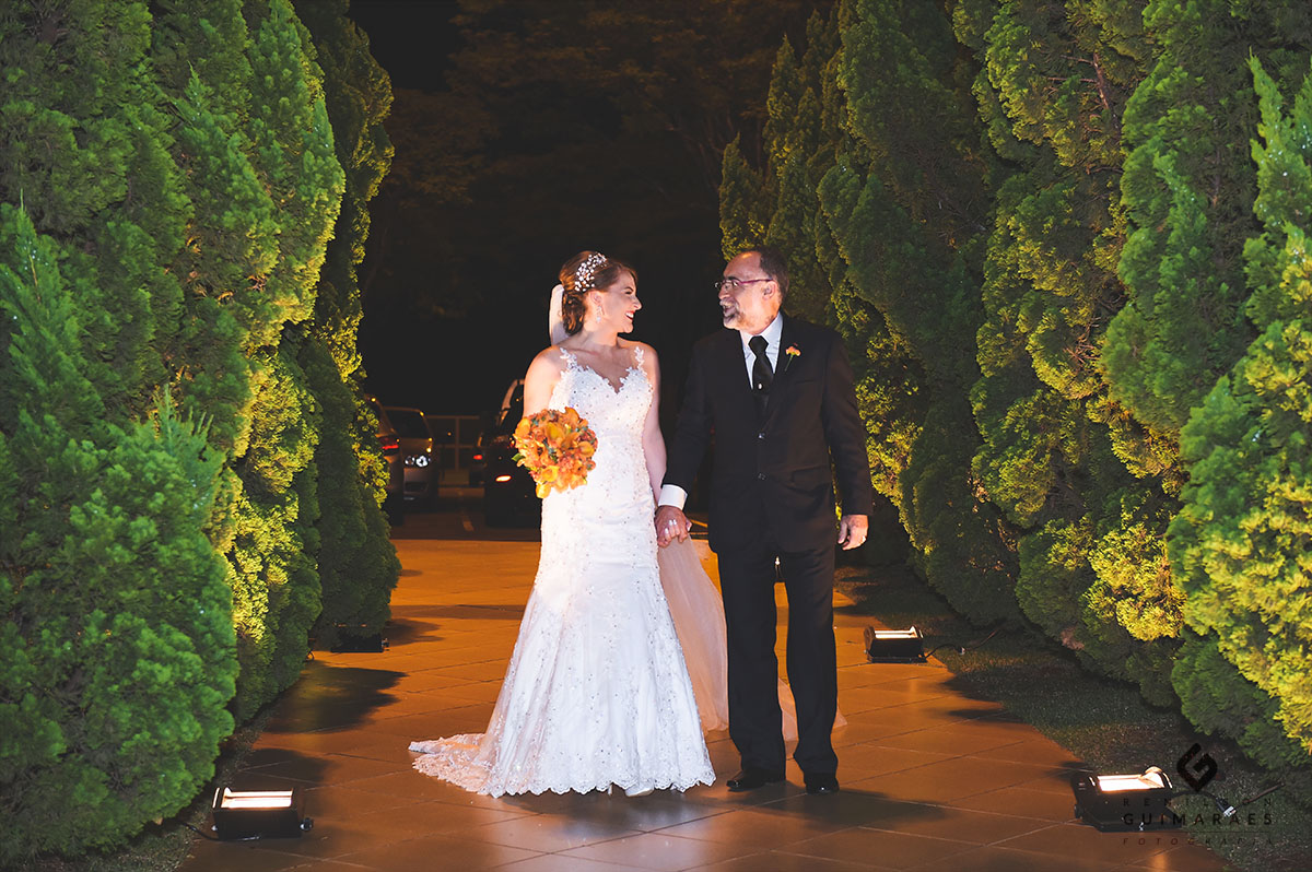 Casamento Beto e Renata - pai com a noiva