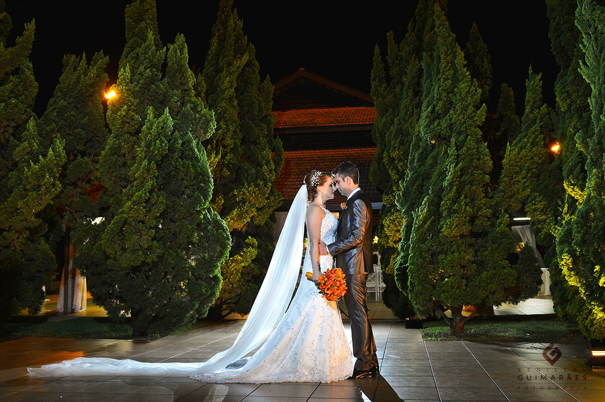 Casamento Beto e Renata - Village Eventos - noivos