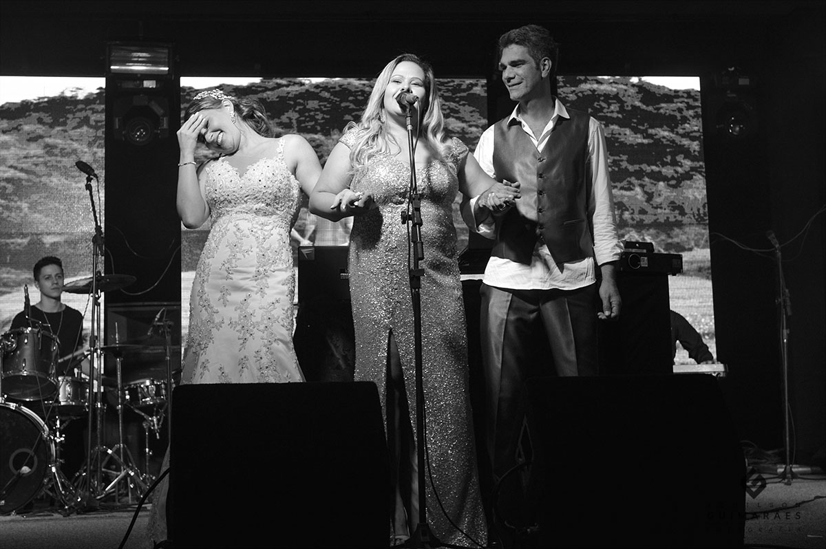 Casamento Beto e Renata - Village Eventos - cantando