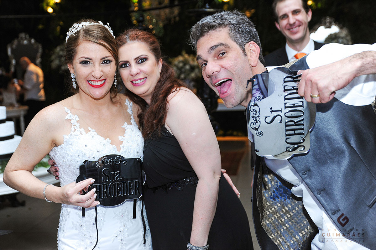 Casamento Beto e Renata - Village Eventos - amigos dos noivos