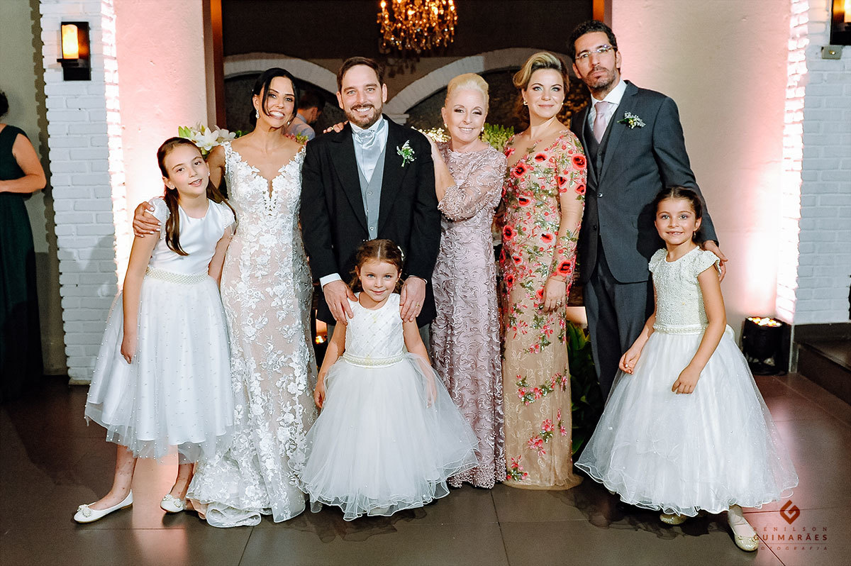 Foto tradicional com a família do noivo