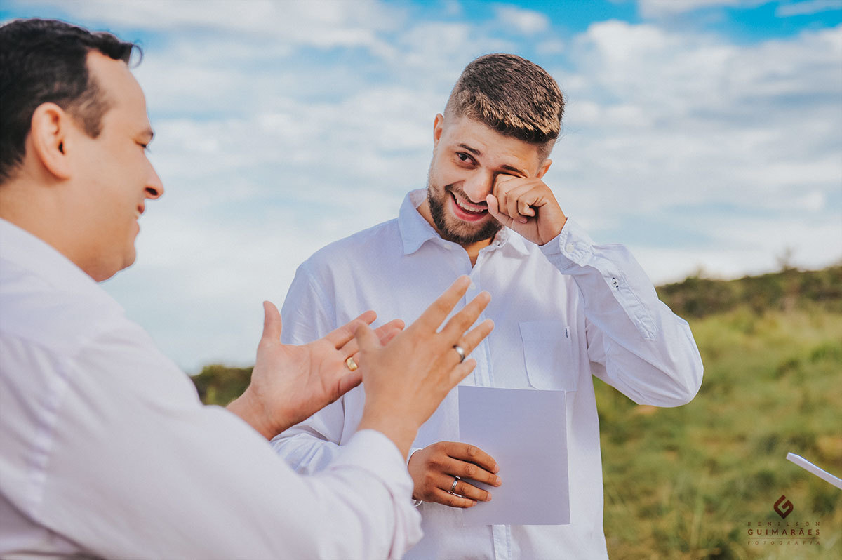 Emoção do noivo após os votos