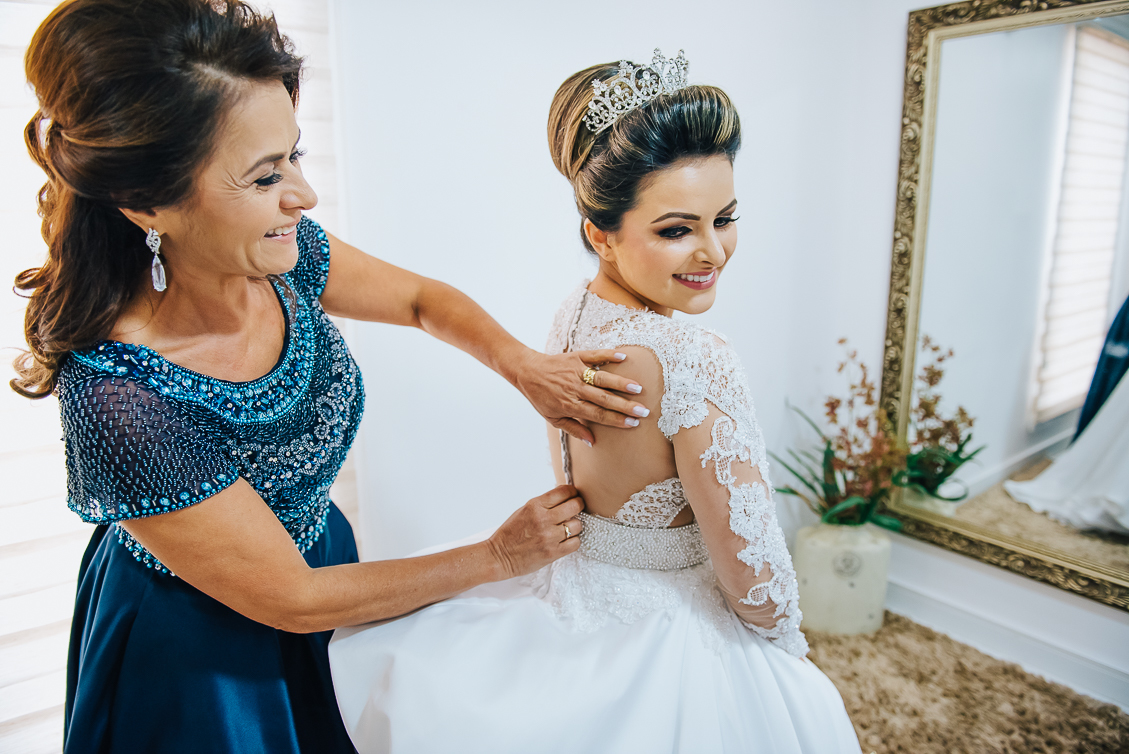 noiva, makig-of, dia da noiva, preparativos casamento, noiva se arrumando, mãe da noiva