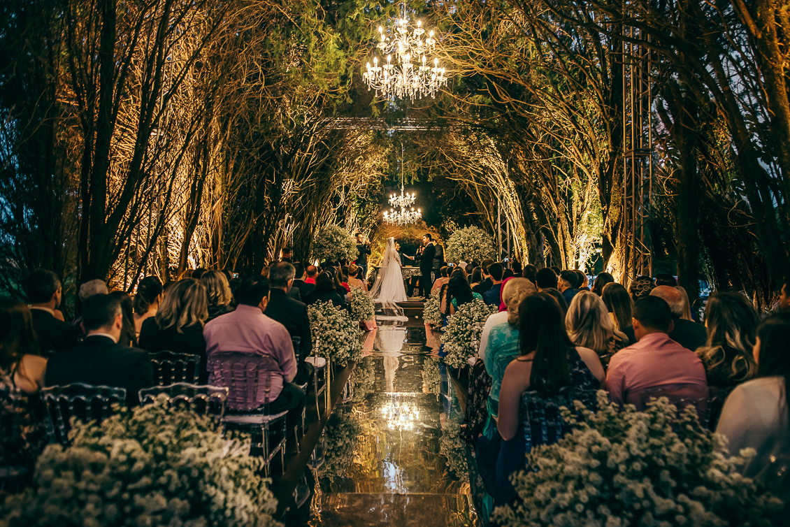 Fotógrafo foz, fotógrafo casamento, casamento Foz do Iguaçu, tapete de espelho casamento, Villa Fiori, tunel de arvores casamento