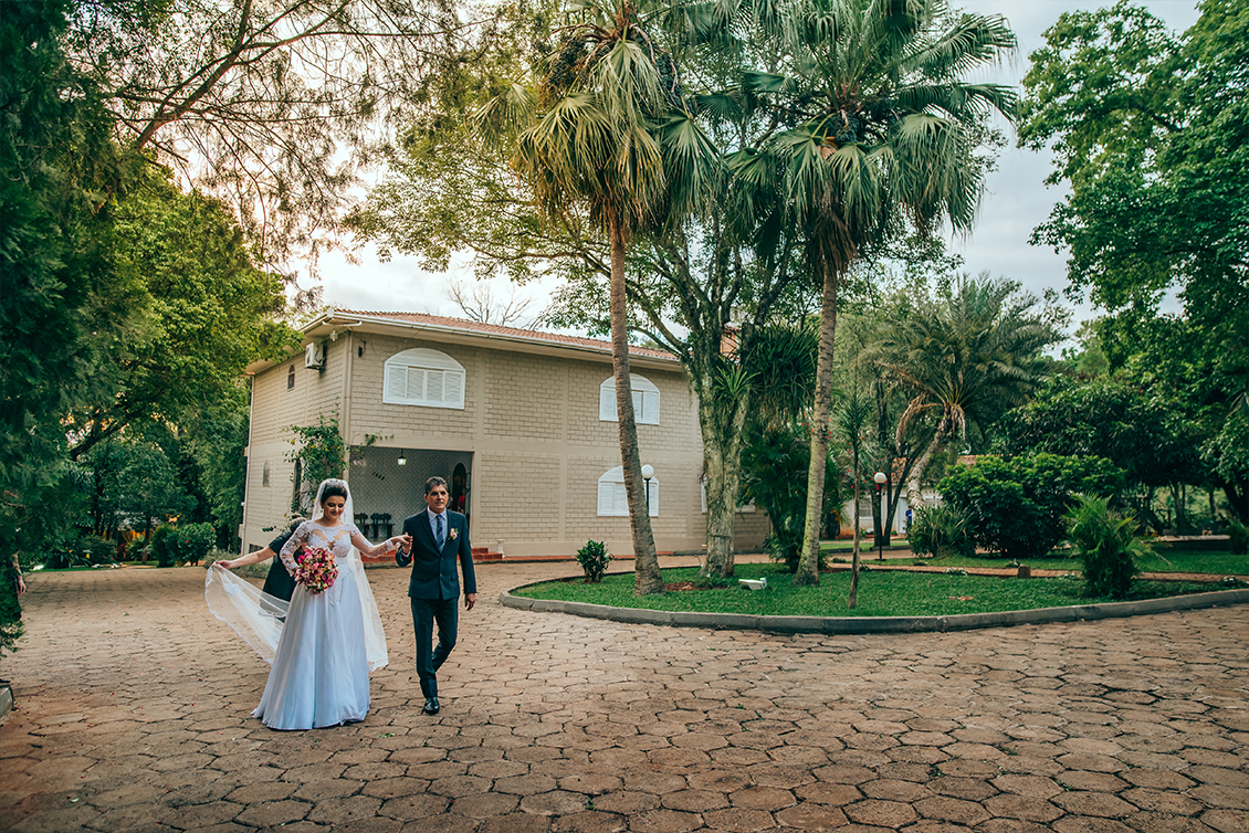 Fotógrafo foz, fotógrafo casamento, casamento Foz do Iguaçu, casamento, Villa Fiori, entrada noiva