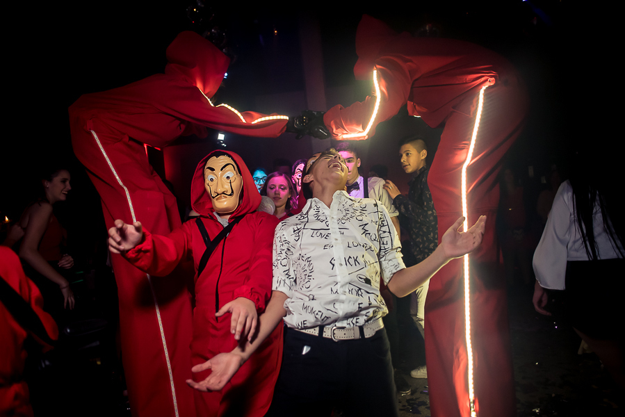 Fiesta de 15 años Agostina, en salon de fiesta life en rosario. Produccion de fotografia y video por marcelo genetti, Funxv foto y video de 15 años, en funes, rosario.