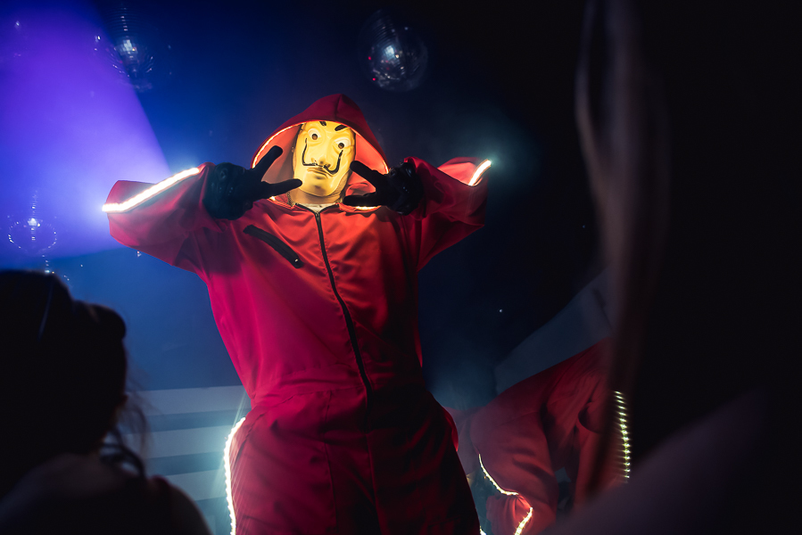 Fiesta de 15 años Agostina, en salon de fiesta life en rosario. Produccion de fotografia y video por marcelo genetti, Funxv foto y video de 15 años, en funes, rosario.