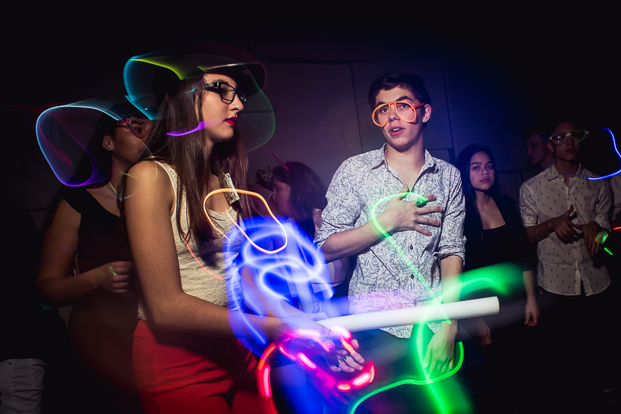 Fiesta de 15 años Agostina, en salon de fiesta life en rosario. Produccion de fotografia y video por marcelo genetti, Funxv foto y video de 15 años, en funes, rosario.