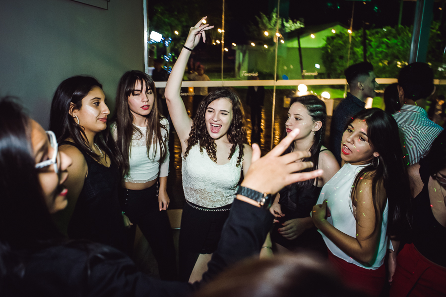 Fiesta 15 años foto y video agustina en salon de fiesta tamarindo de rosario