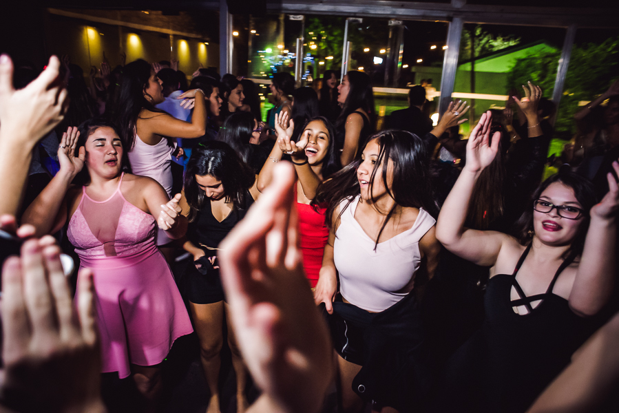 Fiesta 15 años foto y video agustina en salon de fiesta tamarindo de rosario