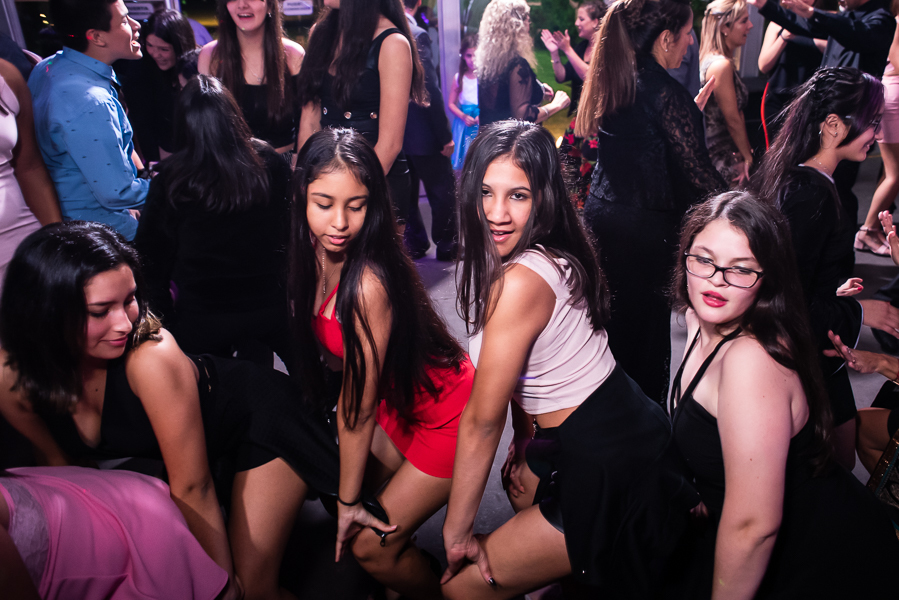 Fiesta 15 años foto y video agustina en salon de fiesta tamarindo de rosario