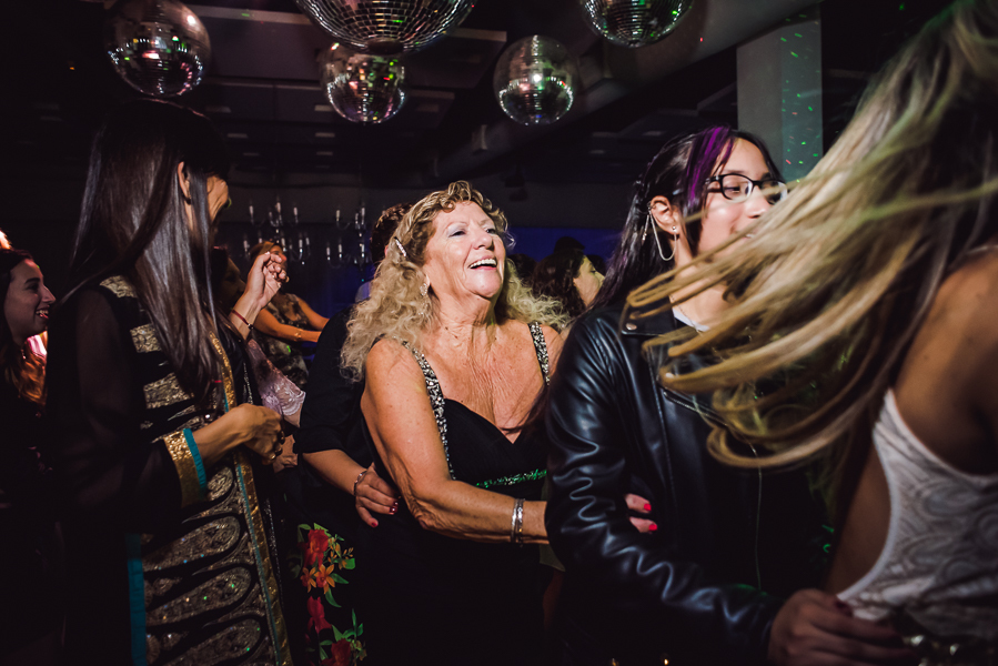 fotografo y video de 15 años agustina en salon de fiesta tamarindo de rosario