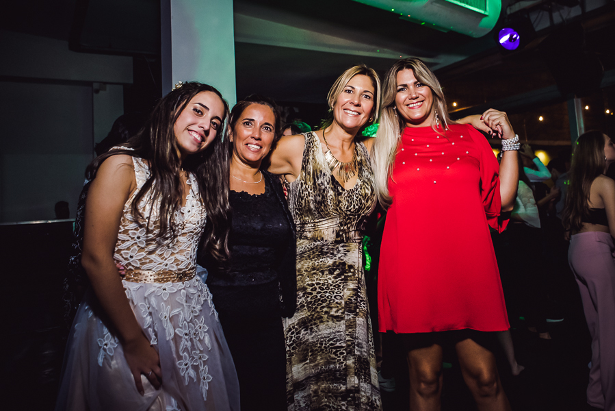 fotografo y video de 15 años agustina en salon de fiesta tamarindo de rosario