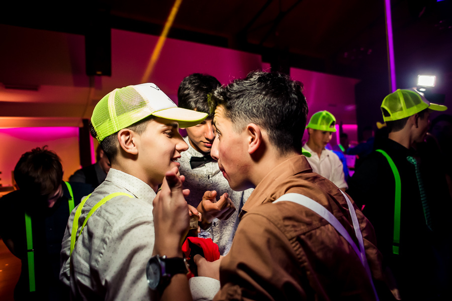 quinceañera en su fiesta de quince años