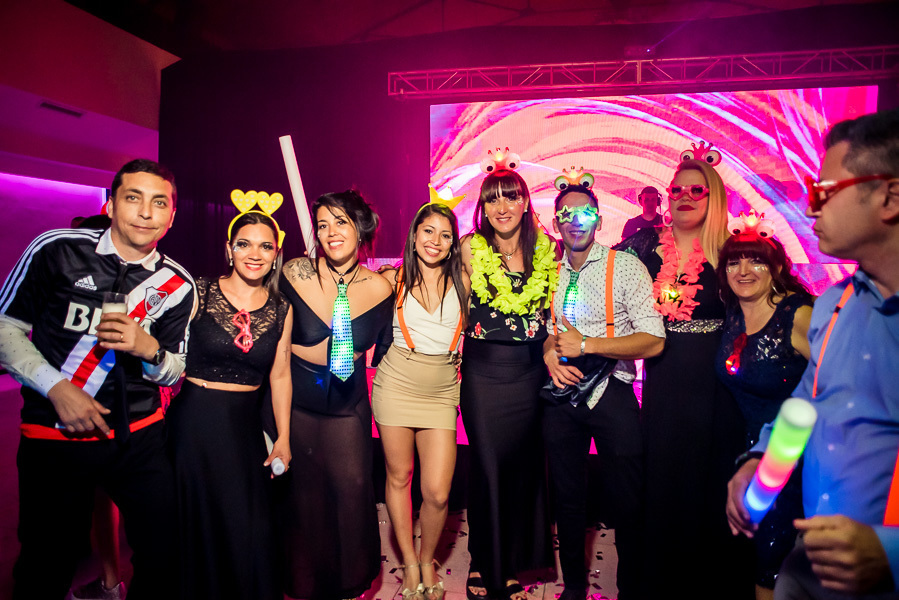 quinceañera en su fiesta de quince años