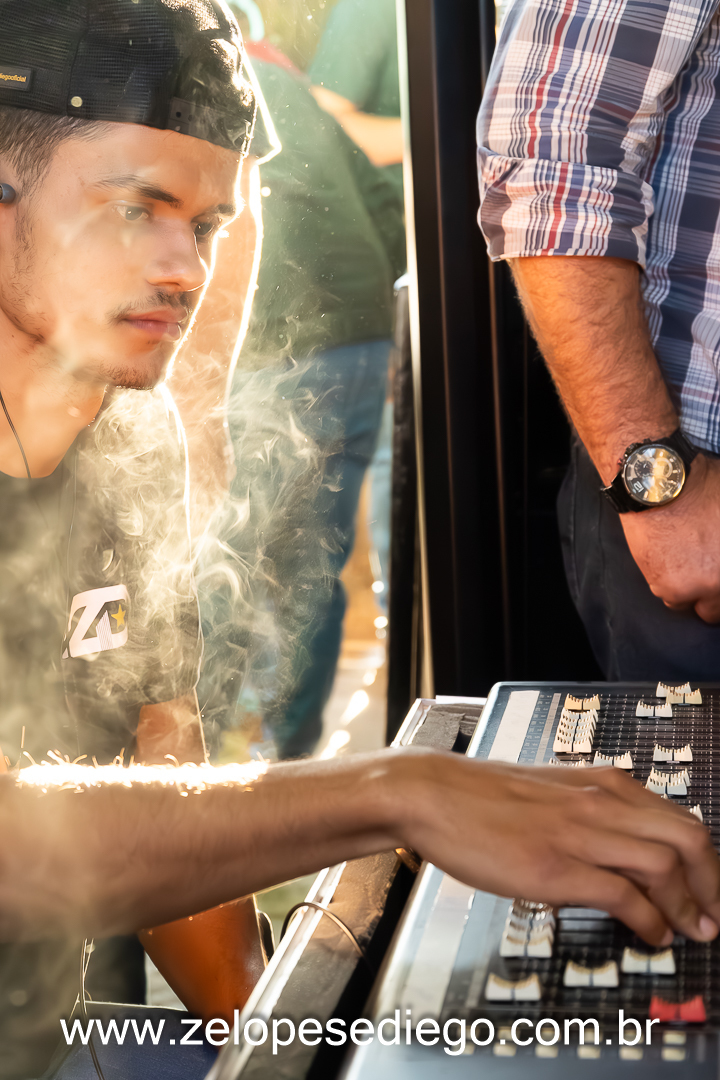 pocket-show-com-ze-lopes-e-diego-na-feijoada-do-caeme-em-barrinha-sao-paulo