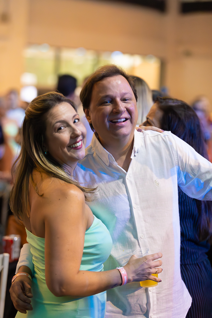 show-com-banda-na-feijoada-da-tuka-no-palco-360