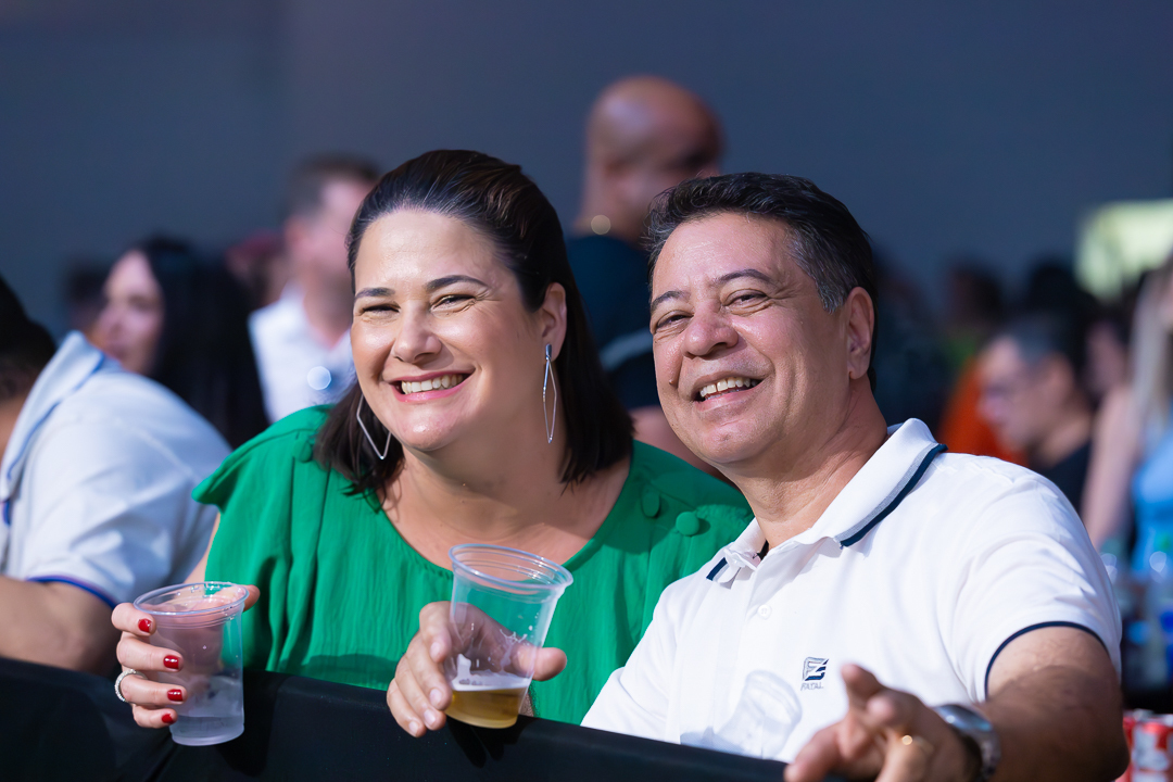 show-com-banda-na-feijoada-da-tuka-no-palco-360