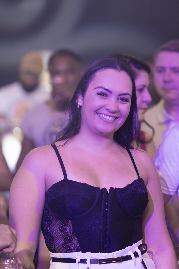 show-com-banda-na-feijoada-da-tuka-no-palco-360