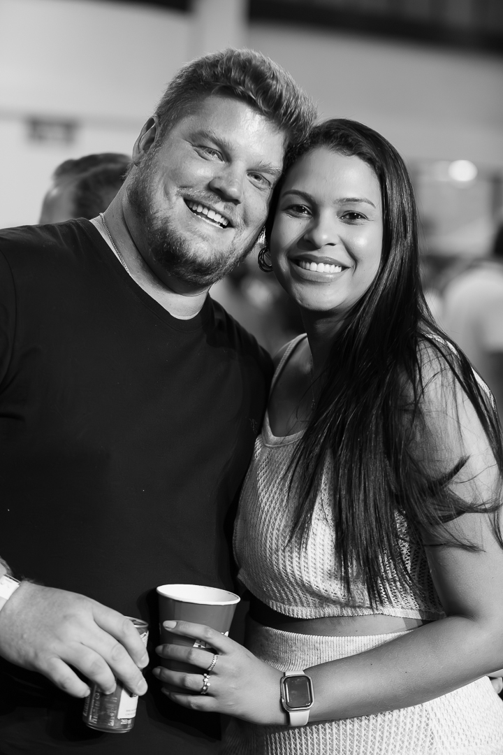 show-com-banda-na-feijoada-da-tuka-no-palco-360