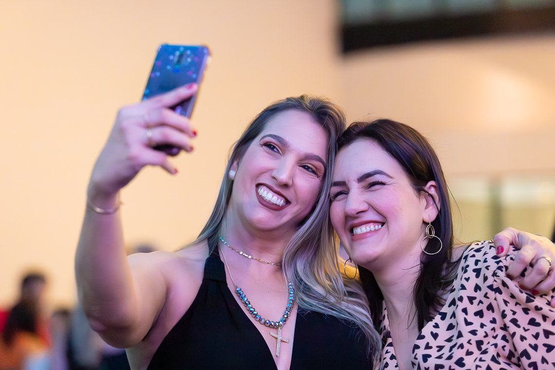 show-com-banda-na-feijoada-da-tuka-no-palco-360