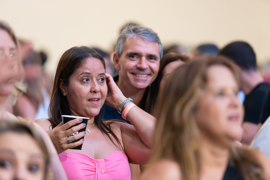 show-com-banda-na-feijoada-da-tuka-no-palco-360