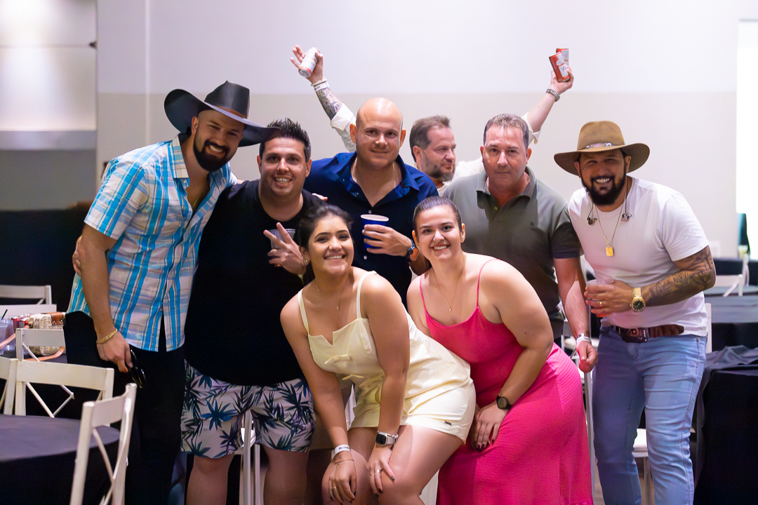 show-com-banda-na-feijoada-da-tuka-no-palco-360