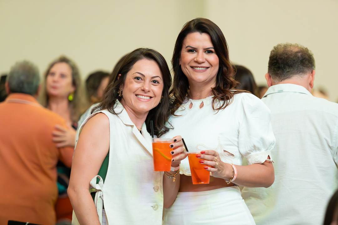 show-com-banda-na-feijoada-da-tuka-no-palco-360