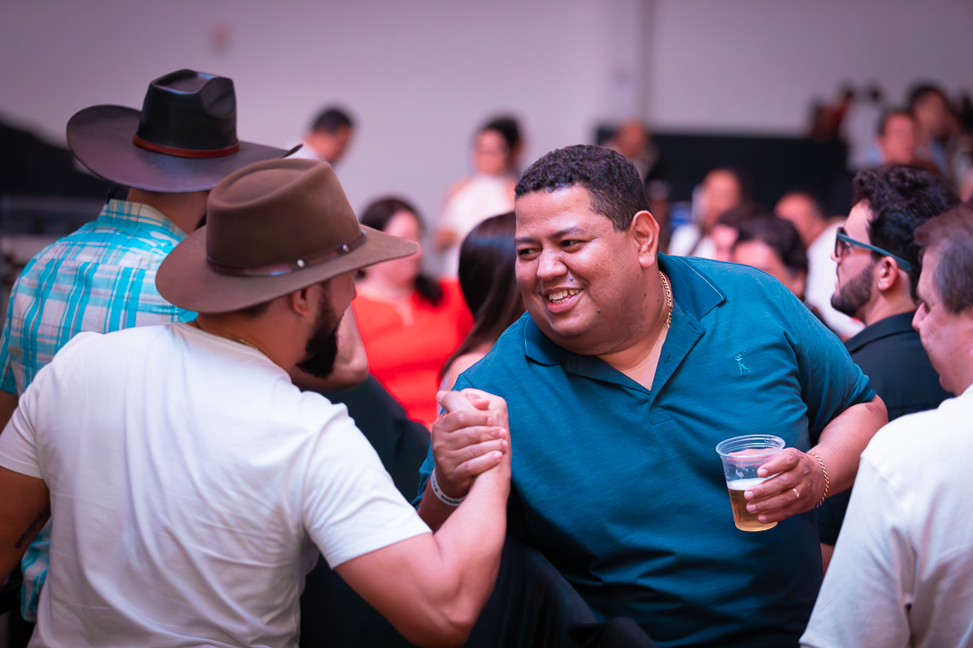 show-com-banda-na-feijoada-da-tuka-no-palco-360